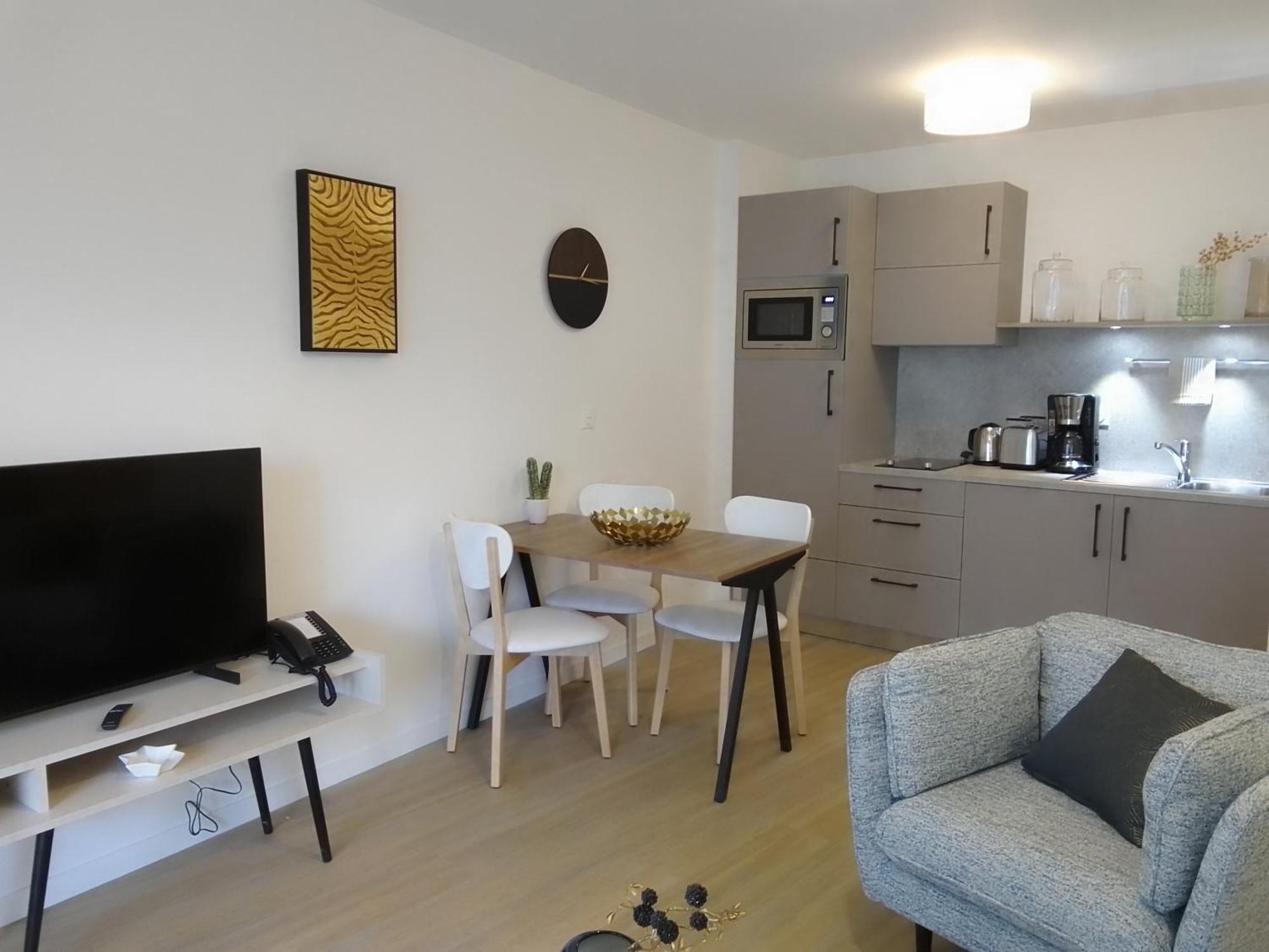 Aparthotel Domitys L'Ellipse Parigi Esterno foto