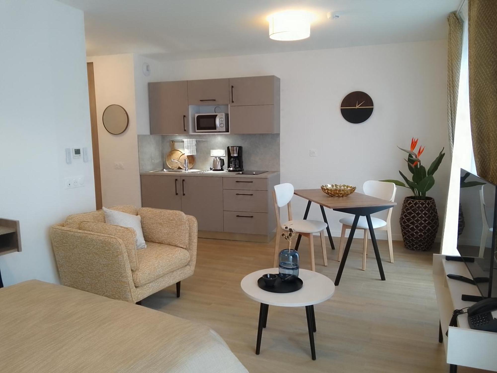 Aparthotel Domitys L'Ellipse Parigi Esterno foto