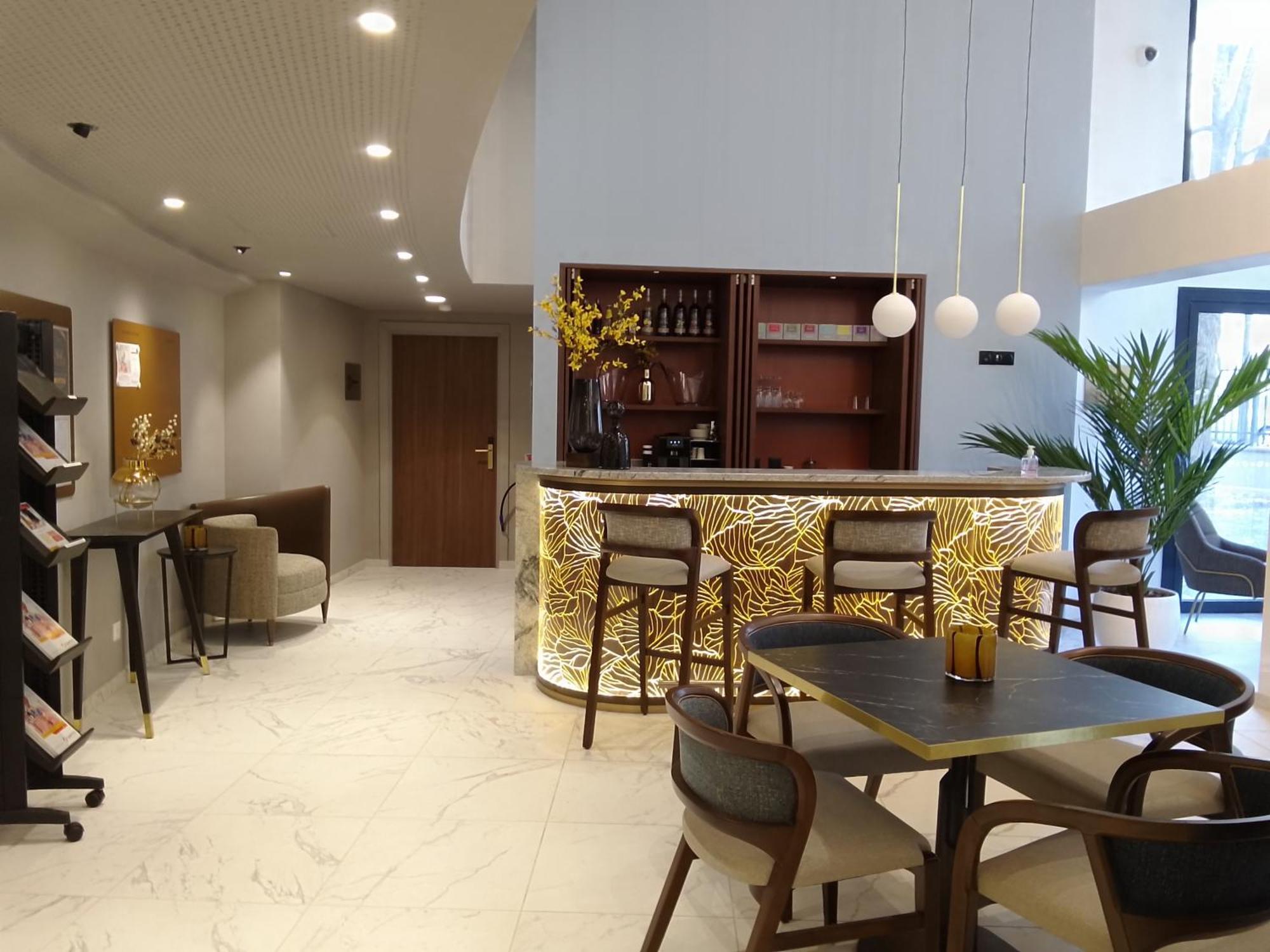 Aparthotel Domitys L'Ellipse Parigi Esterno foto