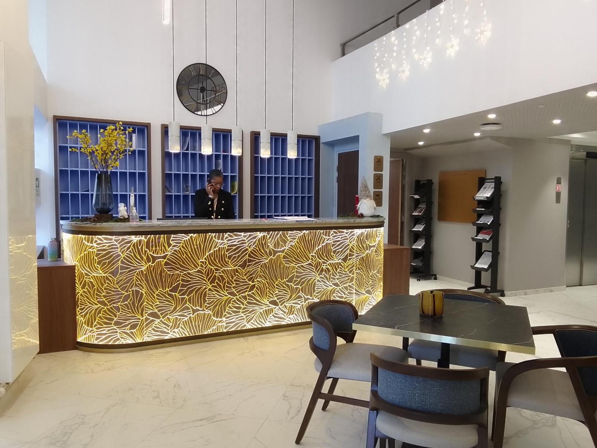 Aparthotel Domitys L'Ellipse Parigi Esterno foto